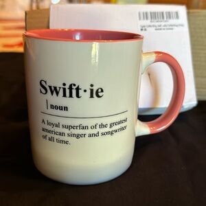 Ceramic cup for Taylor Swift fans - pink/white - NEW in BOX